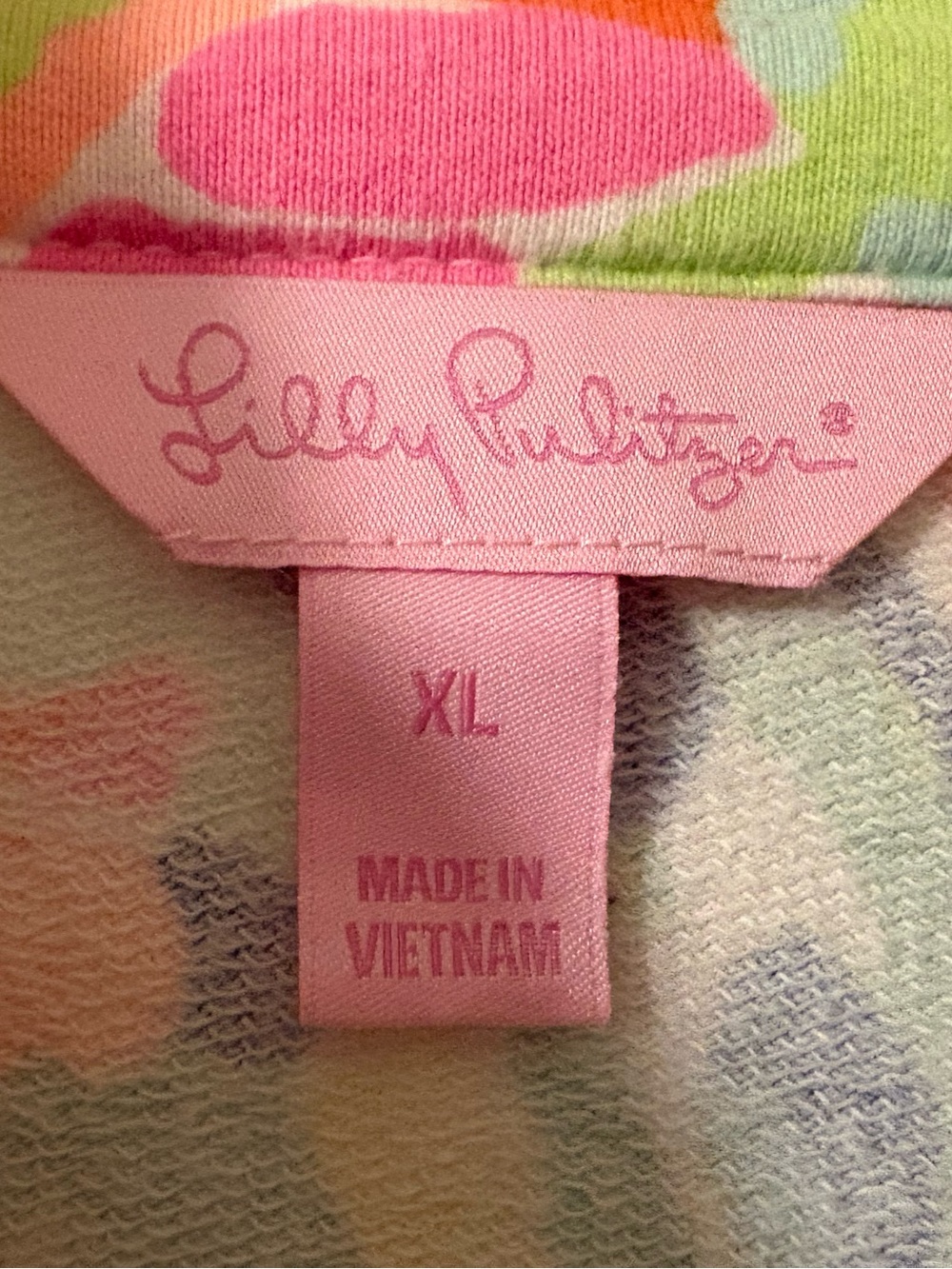 XL Lilly Pulitzer Reagan zip up “Casa Banana” brightly colored jacket. Size XL
